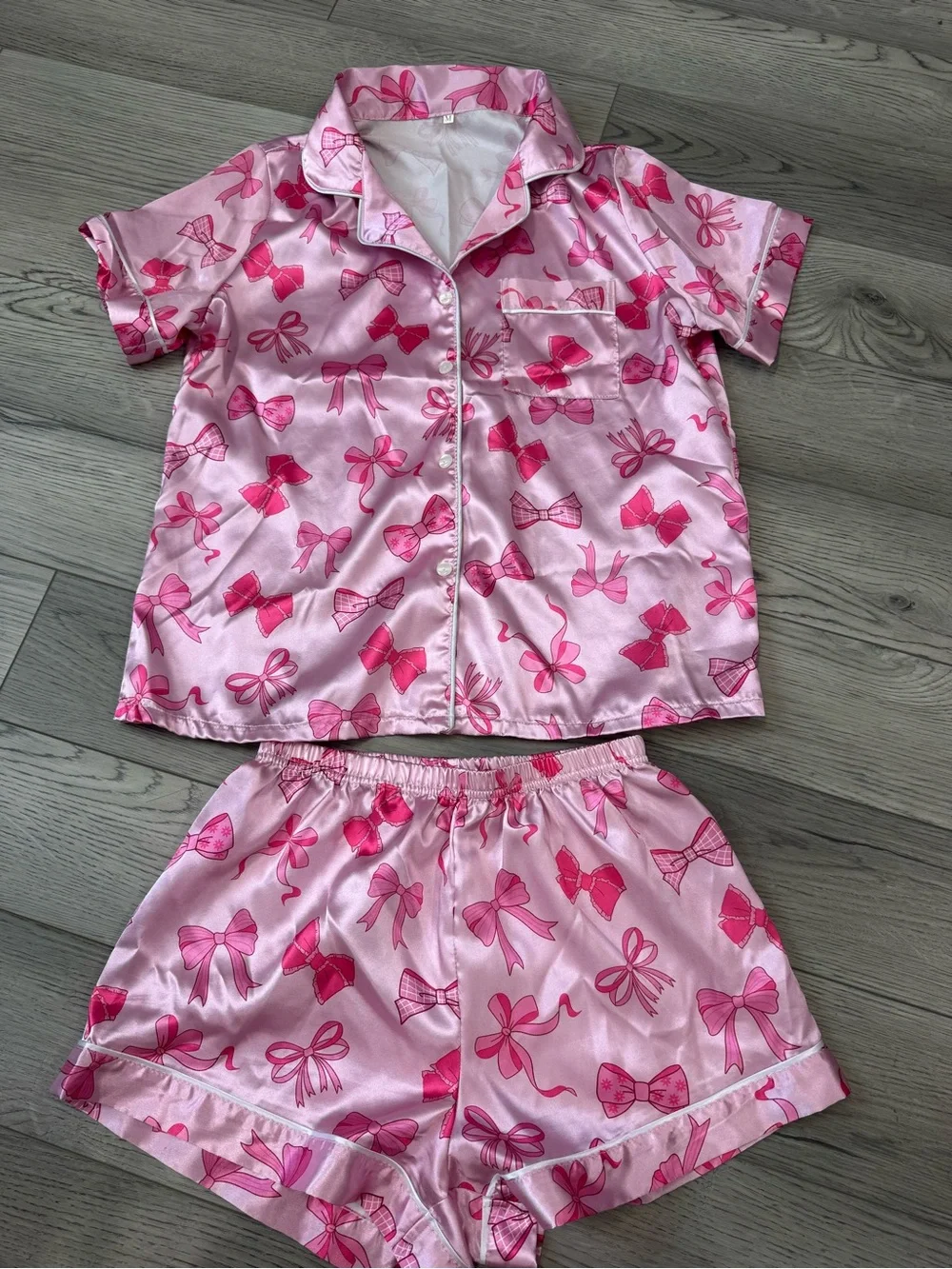 Pink Satin Short Pajama Set with Bow Print. Size M